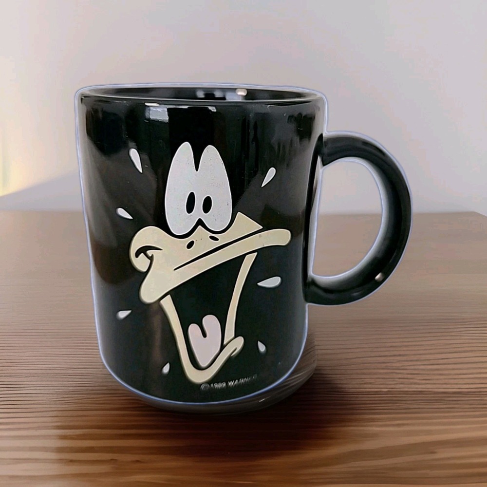 Vintage 1989 Daffy Duck Looney Tunes Coffee Mug Warner Bros 3.5" Tall Black Gift